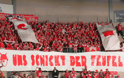 Überragend! 700 Fans feiern 4:1-Streich in Krefeld
