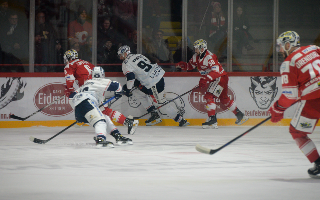 Fulminanter Schlussspurt: EC siegt mit 7:3 gegen Weiden