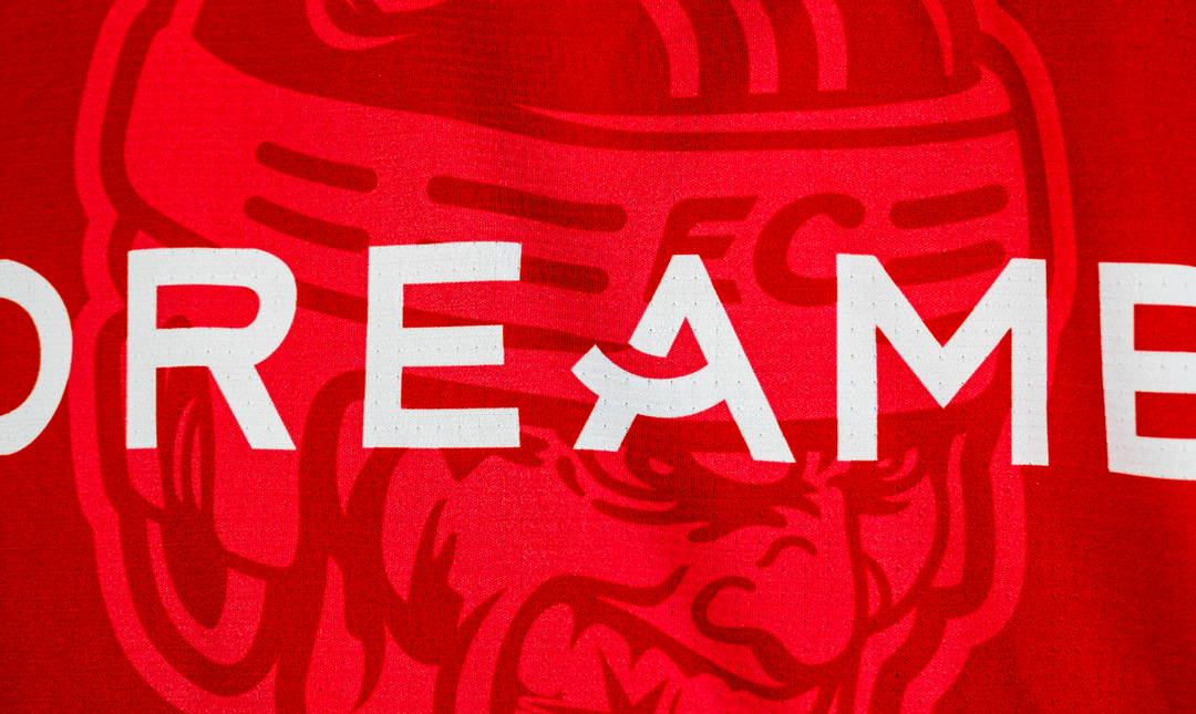 Heute abend, 19:46 Uhr: 80 Trikots für 46,19 Euro!